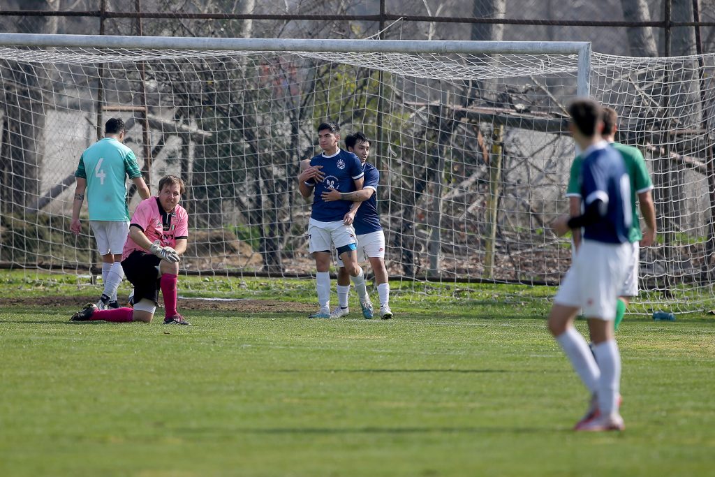 https://ligaschile.com/imagenes/liga-la-reina-final-serie-junior-climazul-america-sabado-10-de-agosto/